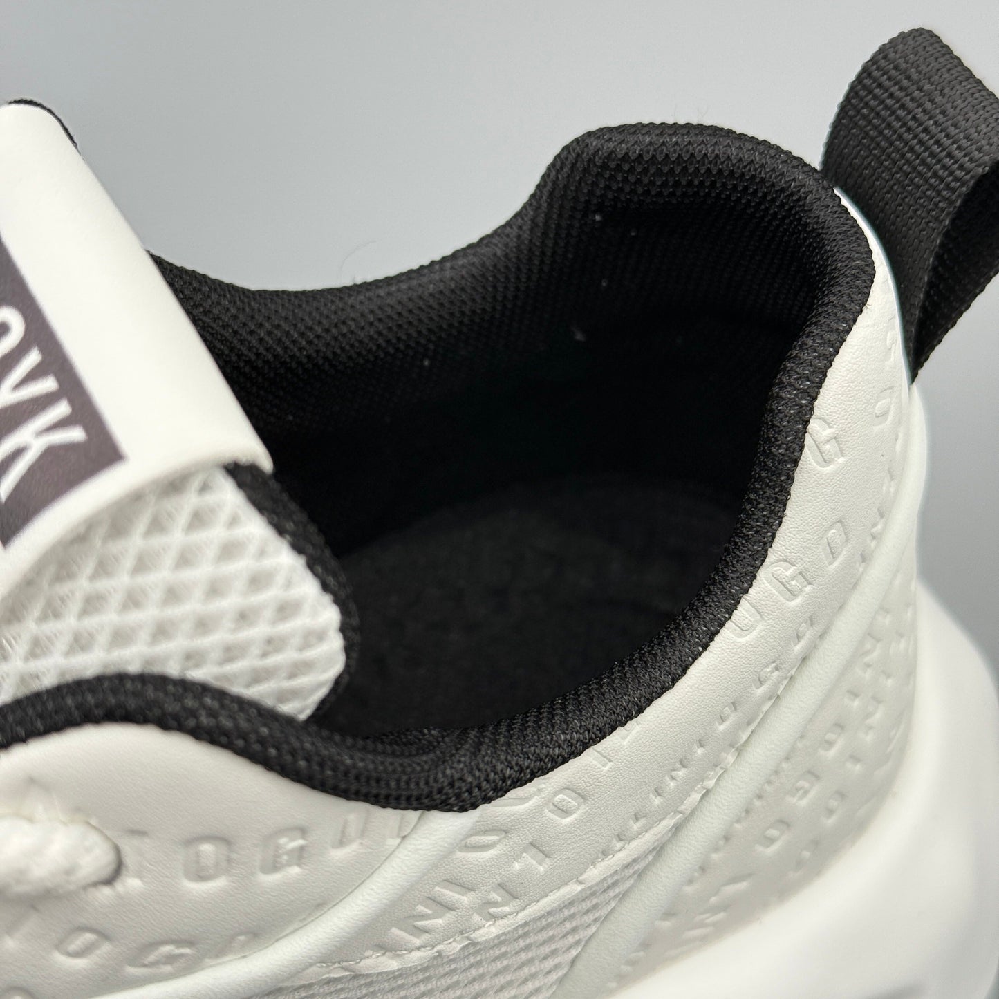 Hybriss Retro Wave Chunky Runner Sneaker