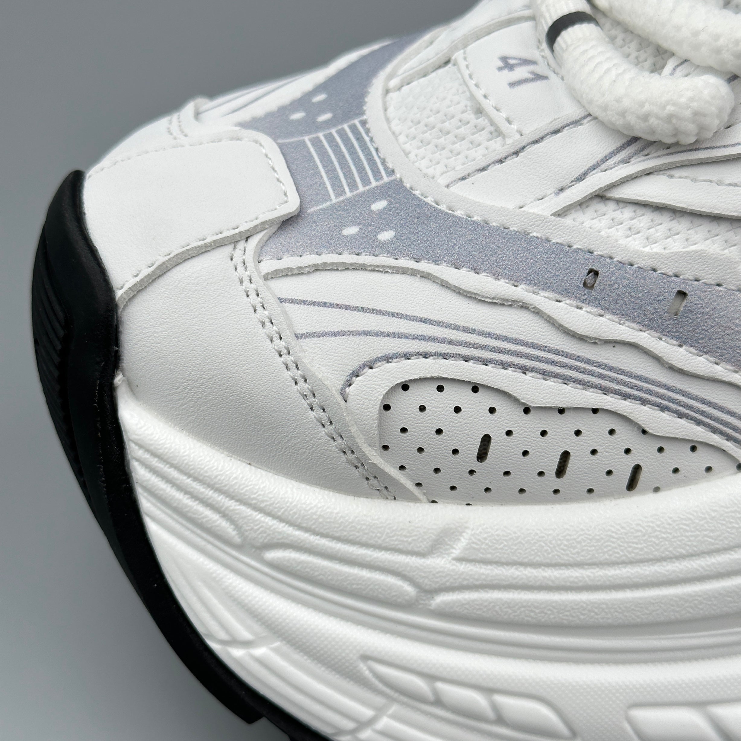 Hybriss ElevateMesh White– Youth Dad Shoes