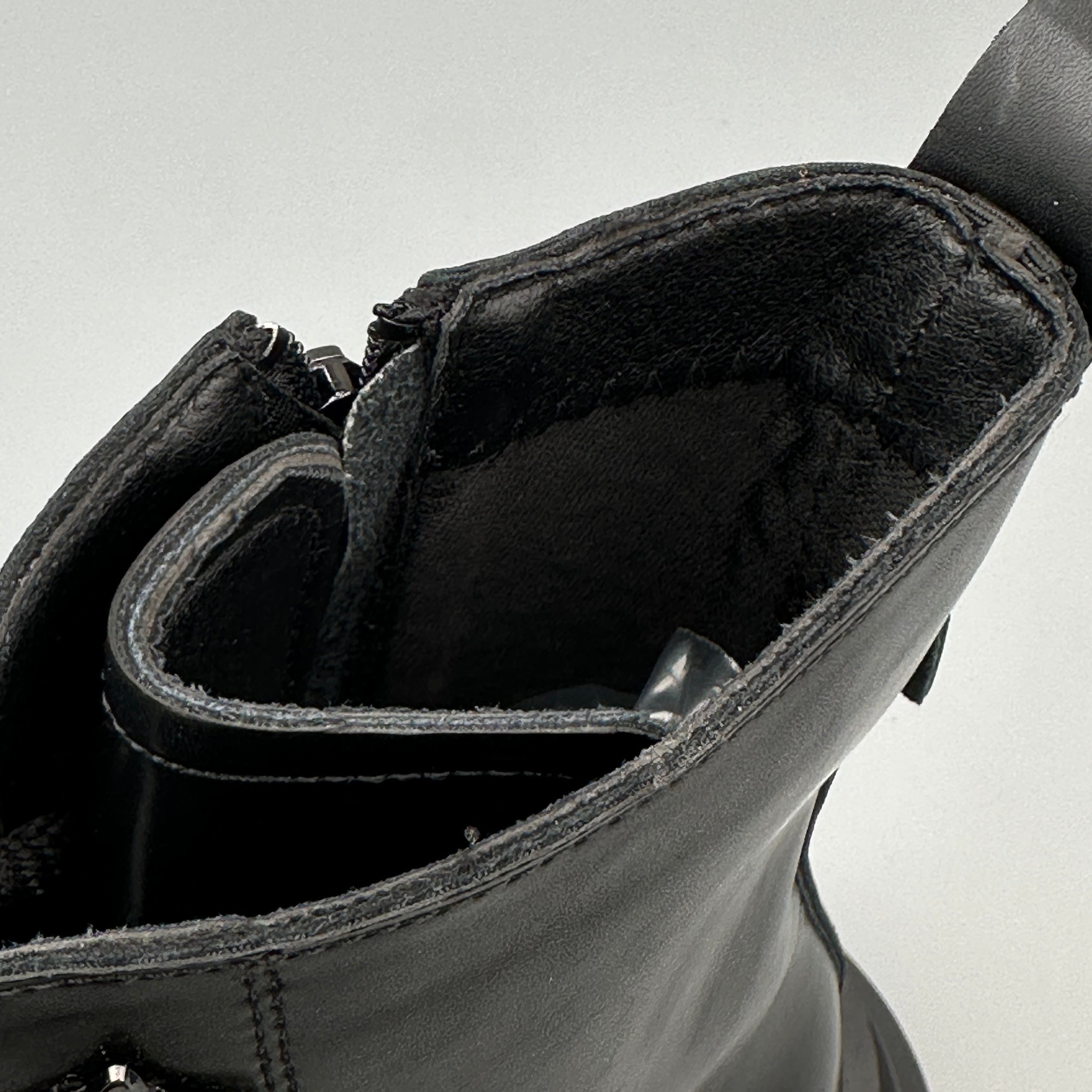 Hybriss Sentinel– Mid-Ankle Martin Boots