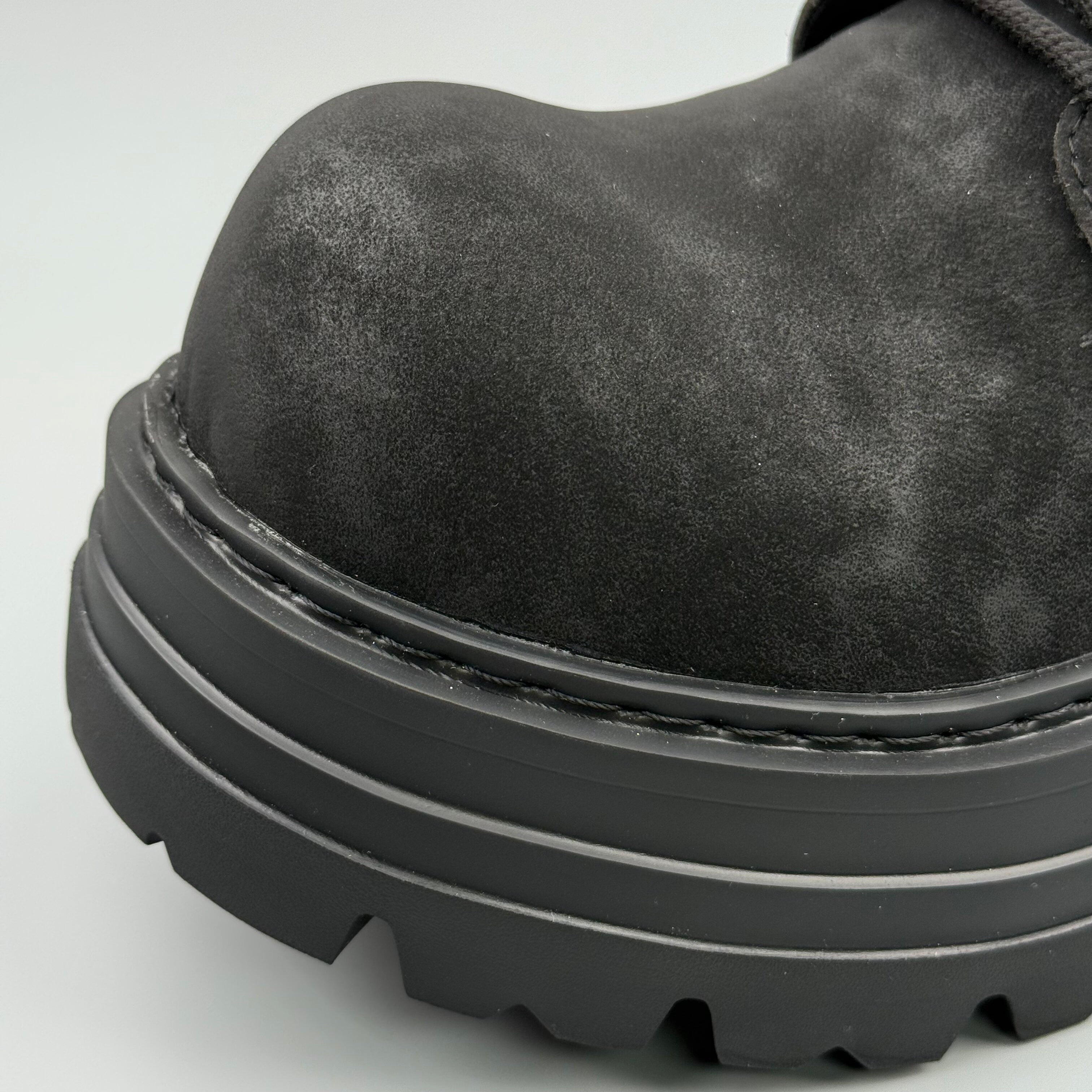 Hybriss NubuckRise – Short‑Tube Nubuck Leather Martin Boots