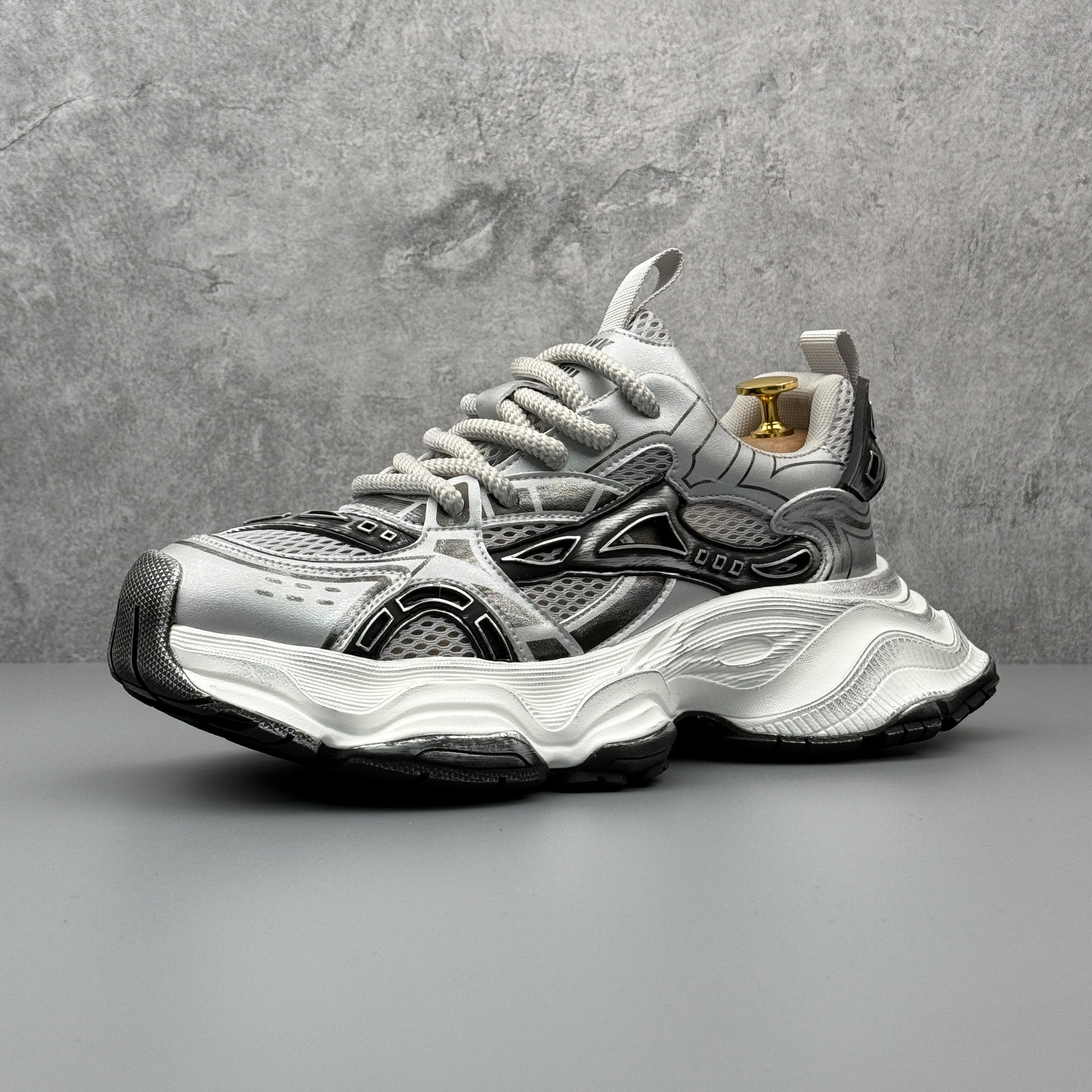Hybriss DailyRetro Silver– Sports & Casual Dad Shoes