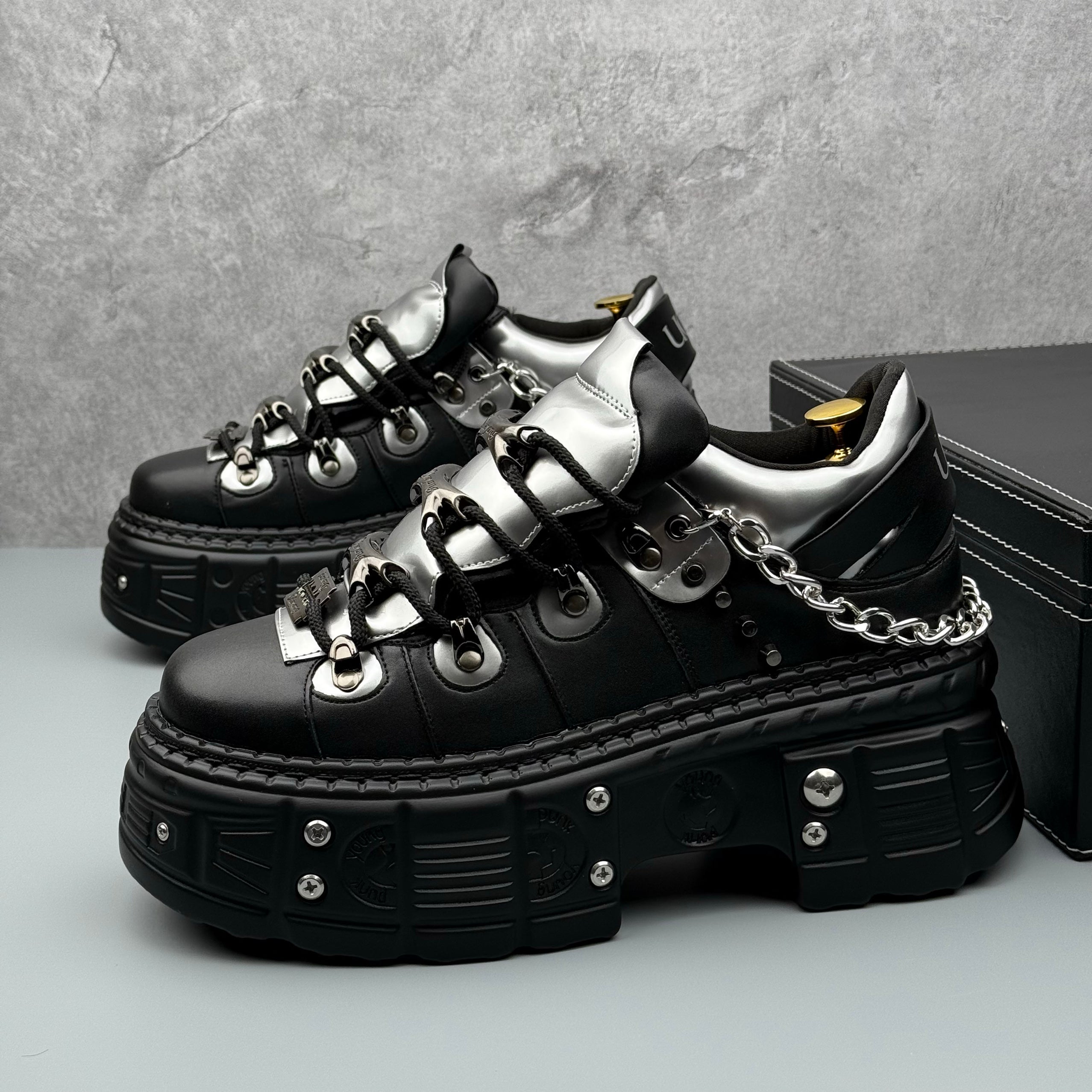 Hybriss PunkMetal Black Silver– Punk Dad Shoes