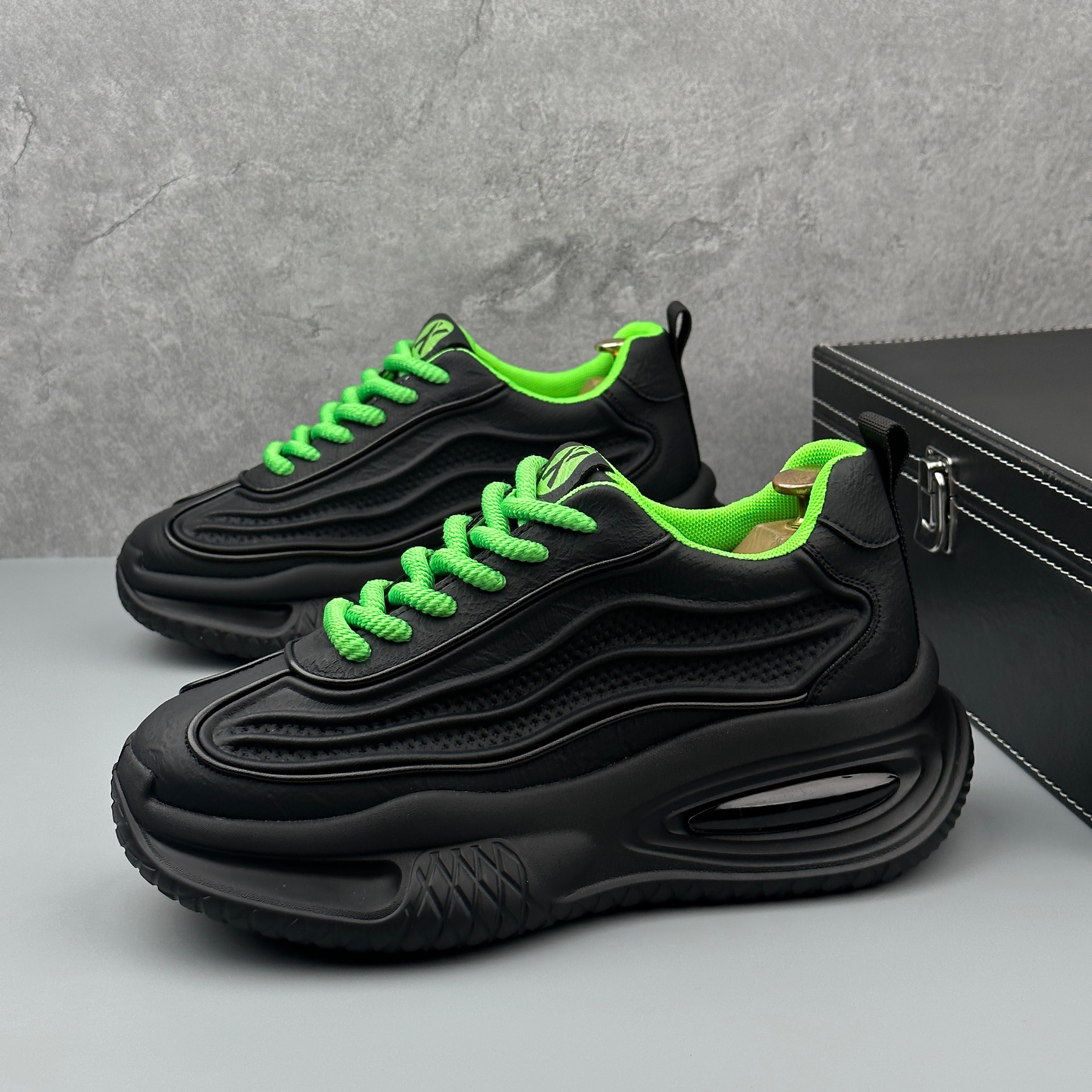 Hybriss PUCore Black Green– Youth Dad Shoes