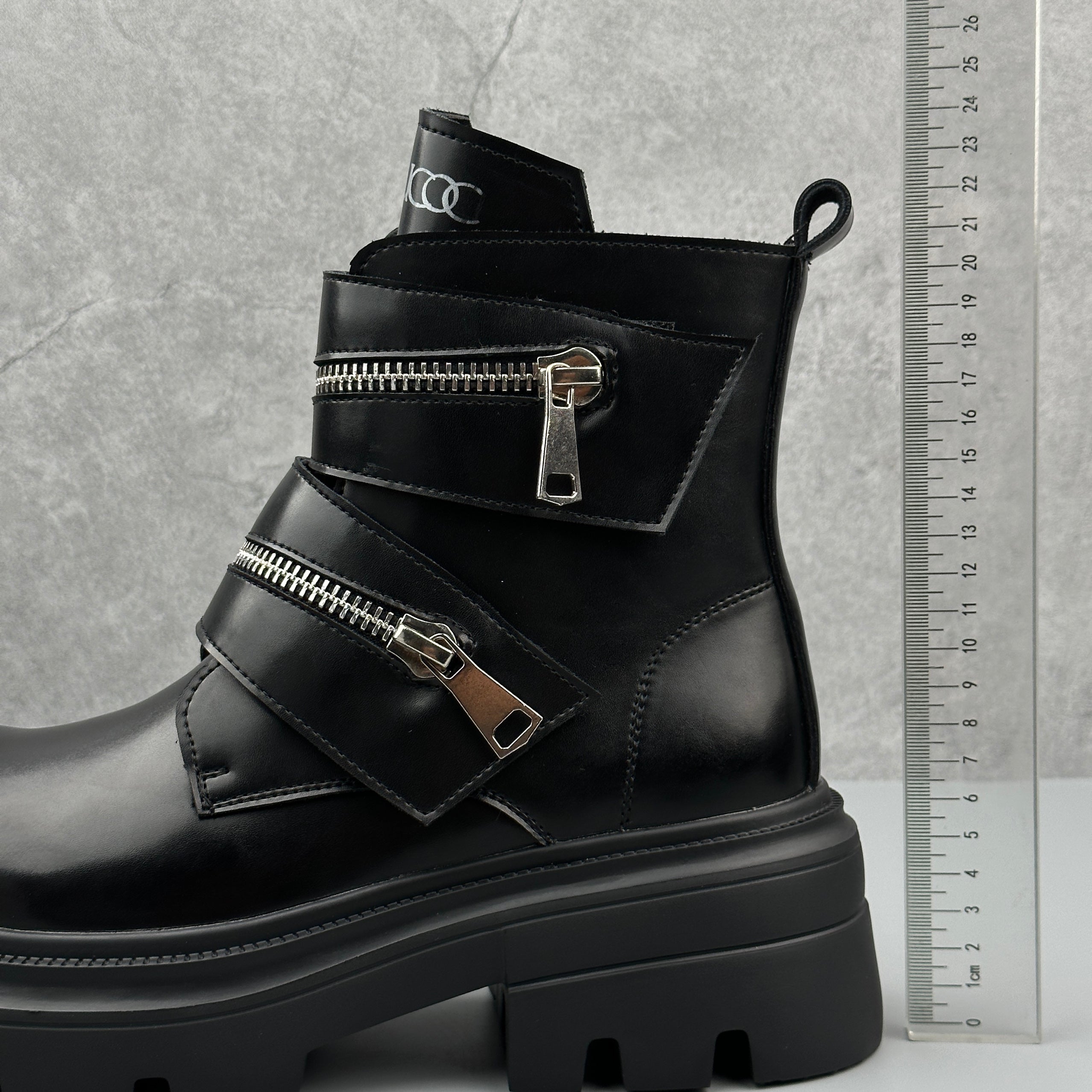 Hybriss Striker– Martin Boots with Metal Details