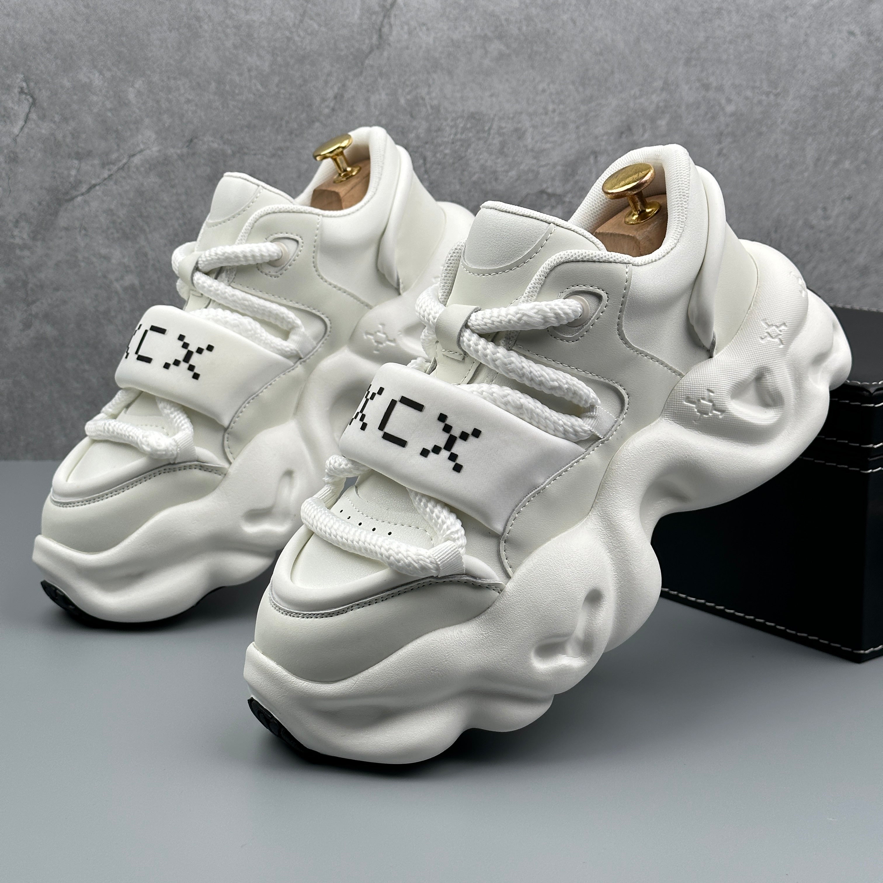 Hybriss WeaveCore White– Youth Dad Shoes