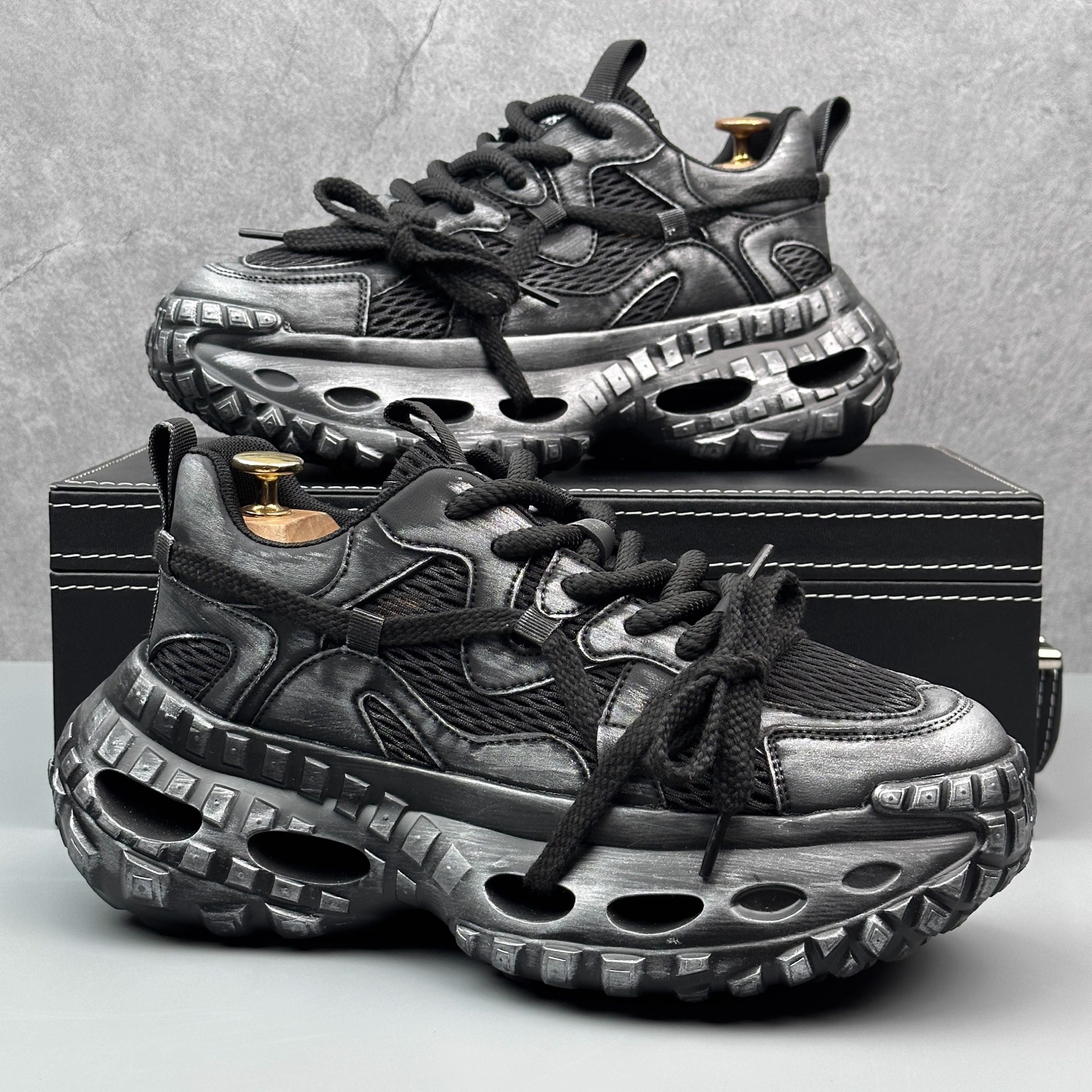 Hybriss RetroCore– Retro Dad Shoes for Men