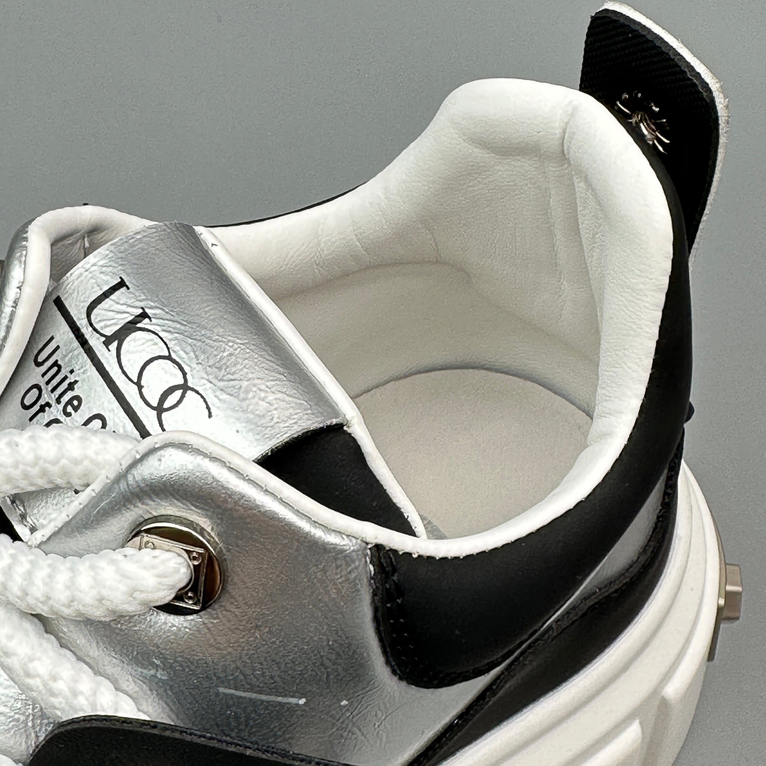 Hybriss RivetCore Black White– Chinese Style Dad Shoes