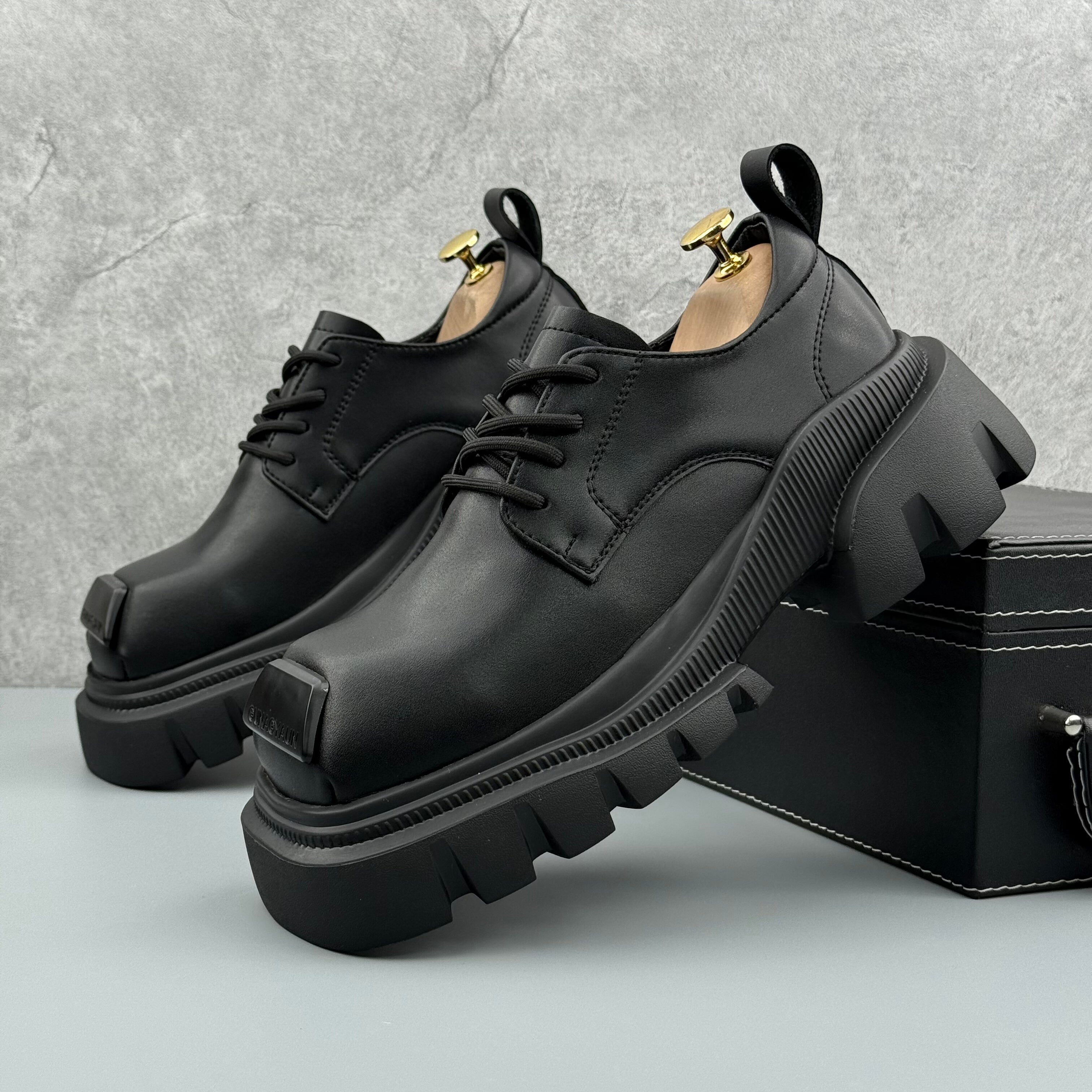 Hybriss Linea Black– Youth Square-Toe Casual Leather Shoes