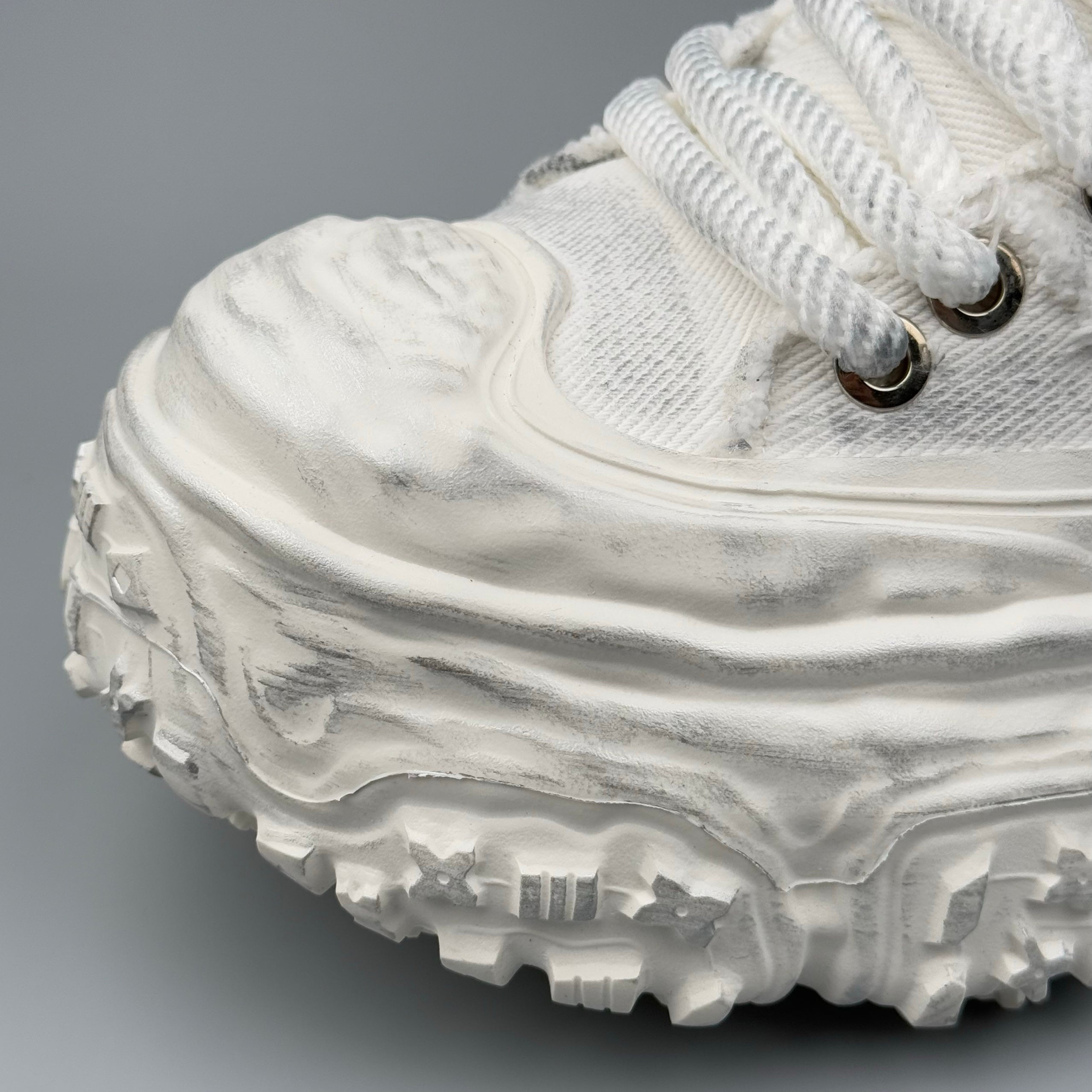 Hybriss UCOC TasselRise White– Youth Dad Shoes