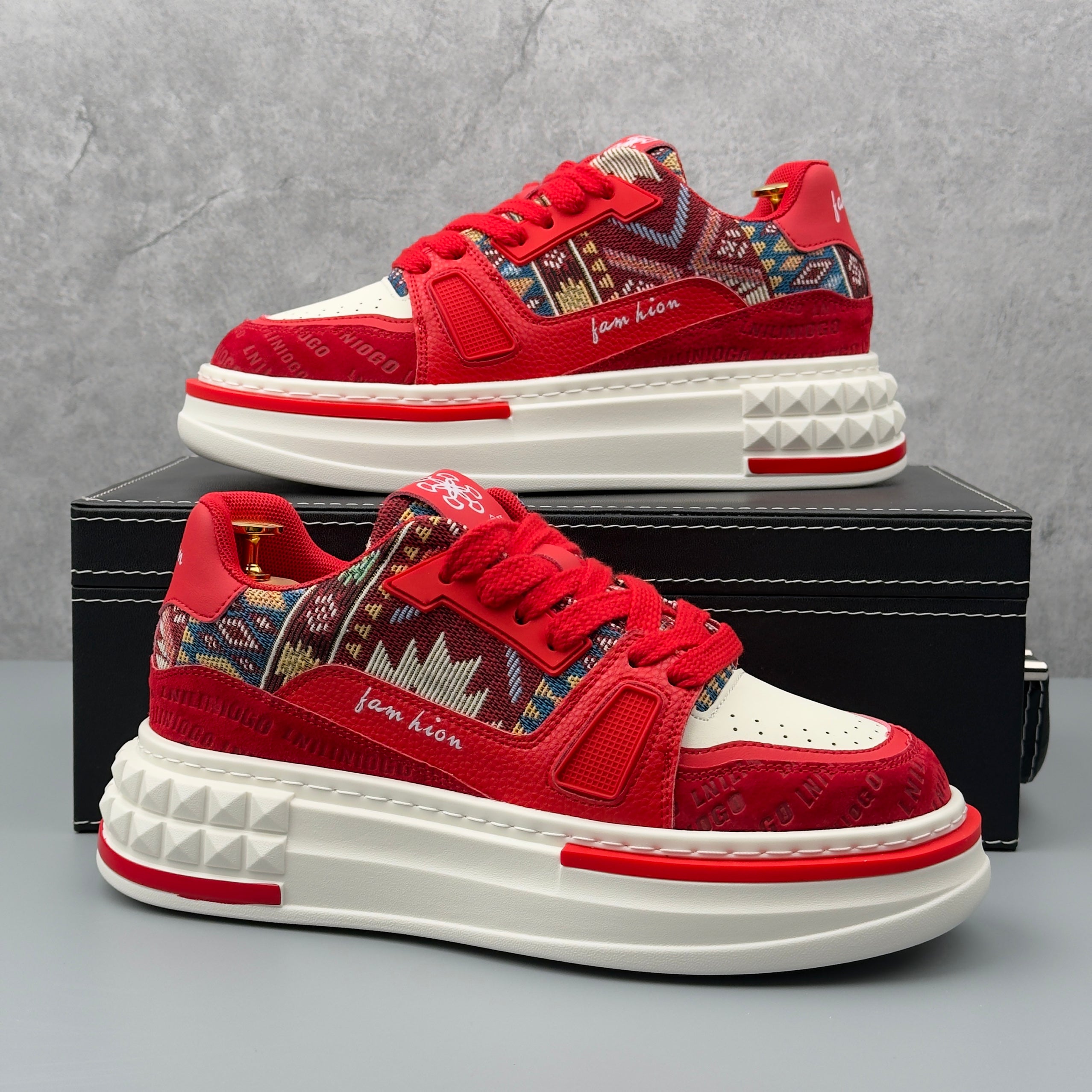 Hybriss EmbroStitch Red– Stoff & Mischmaterial Sneakers