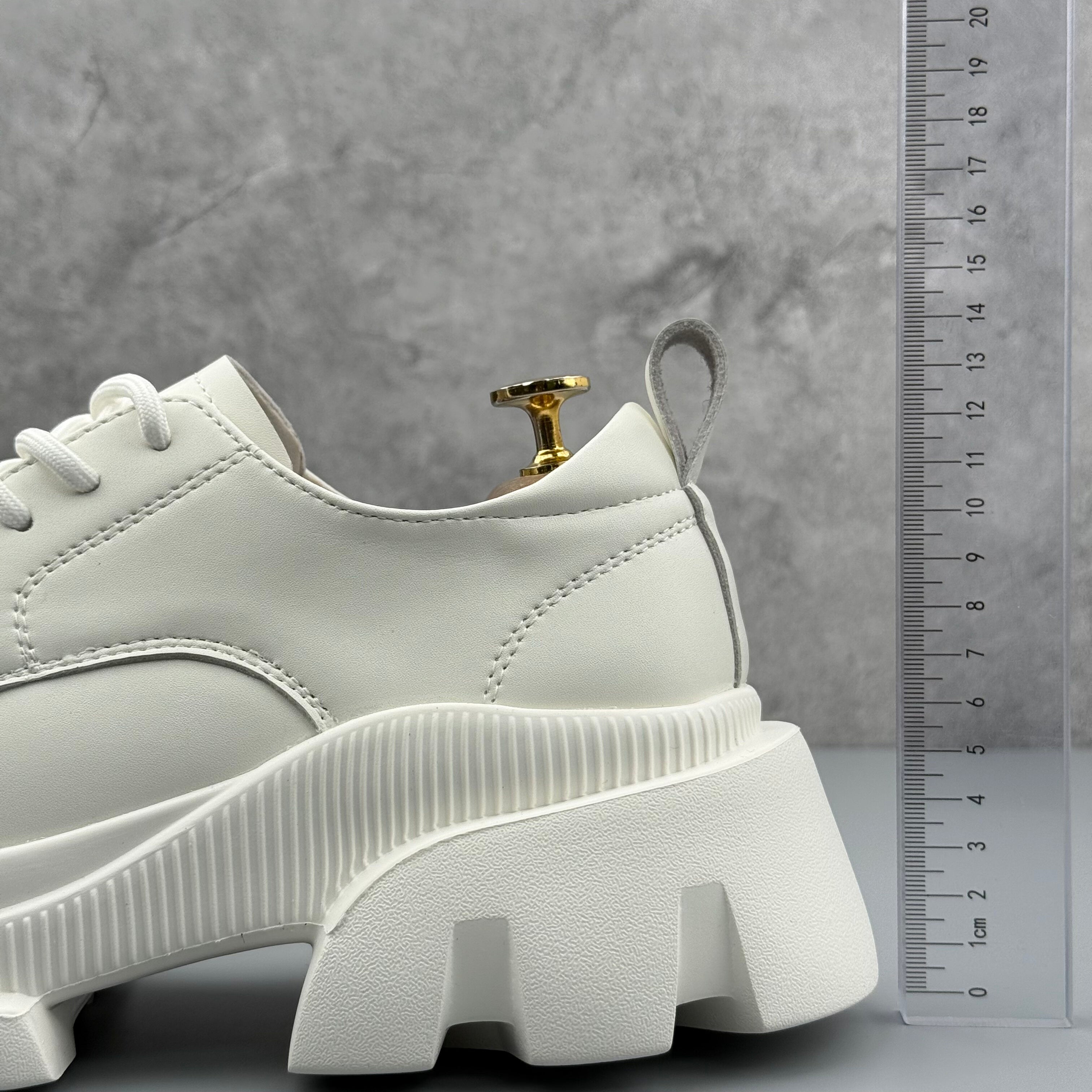 Hybriss Linea White– Youth Square-Toe Casual Leather Shoes