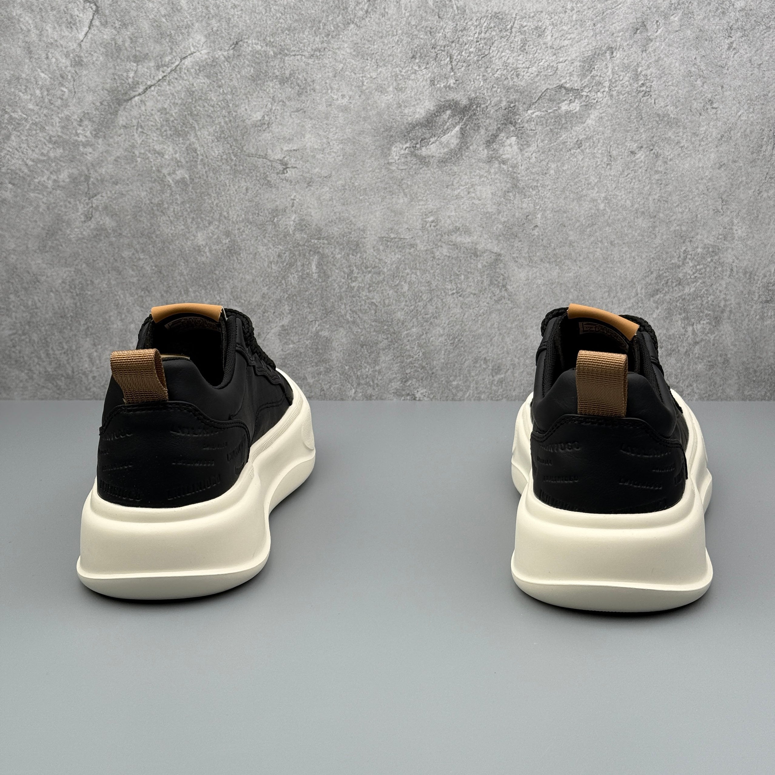 Hybriss StitchLine Black– Stoff & Mikrofaserleder White Shoes